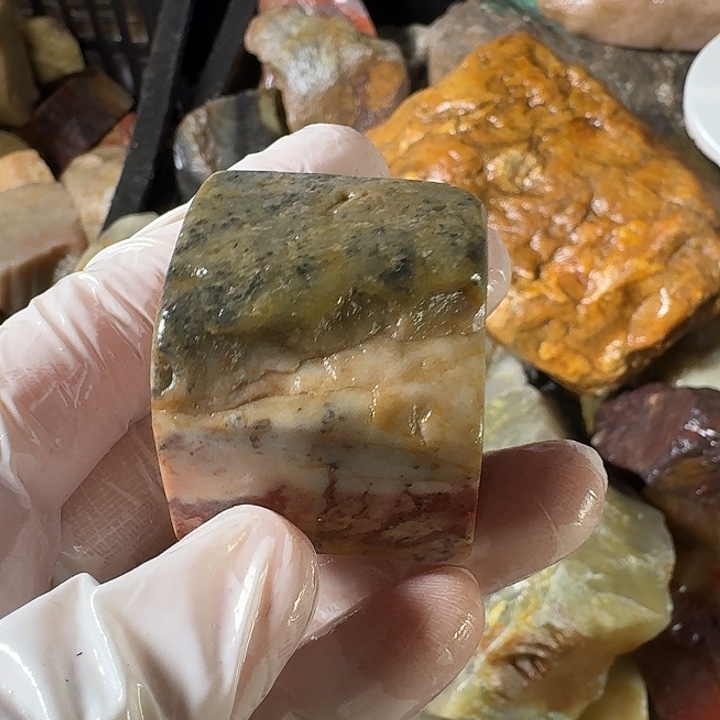 燎***人寿山石寿山石的颜色