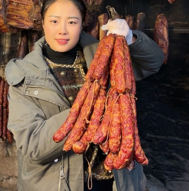 贵州跑山猪烟熏腊肠现称改价