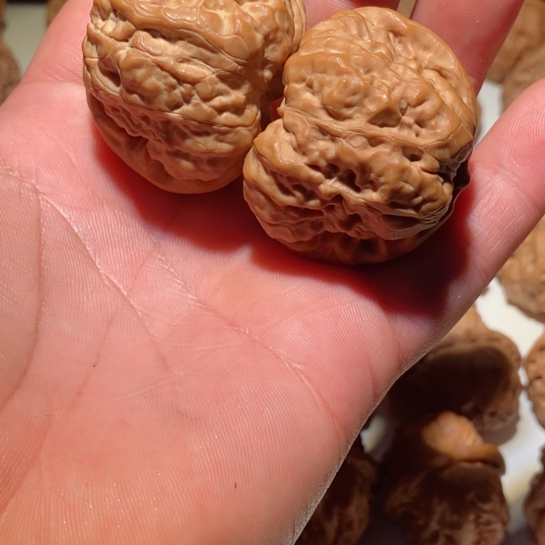 文玩核桃把件爱**桃蛤蟆头43