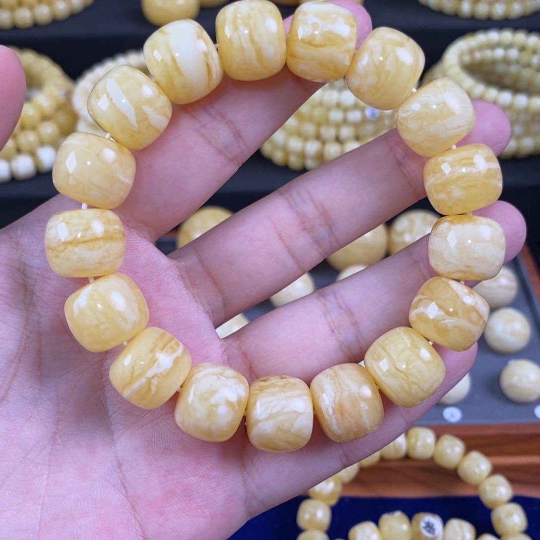 未镶嵌蜜蜡珠宝奇石