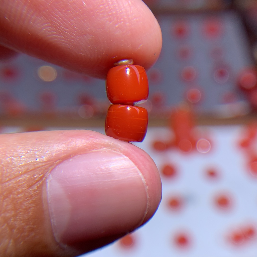 南红玛瑙直切对珠6×5未镶嵌微纹