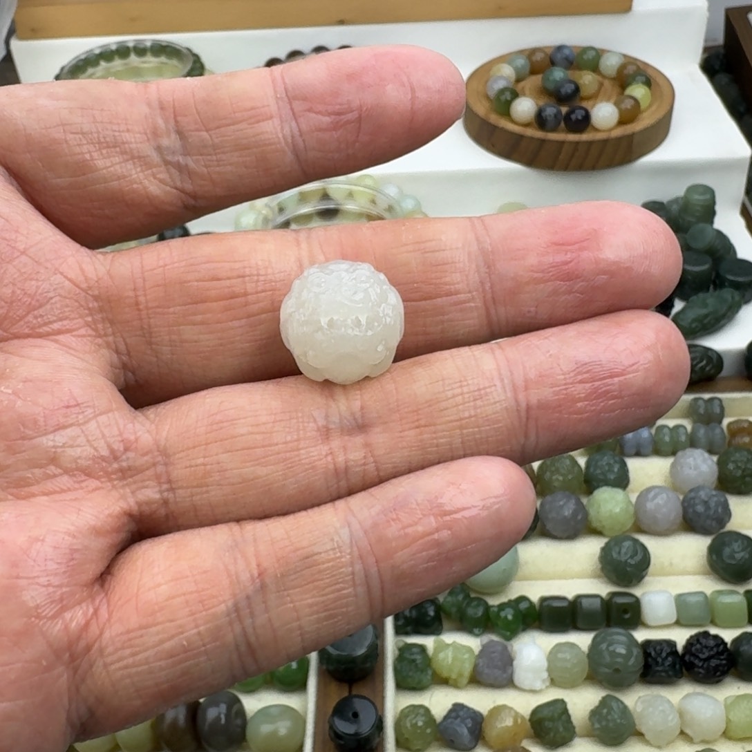 零****和田玉未镶嵌珠宝半成品和田玉白玉貔貅16㎜