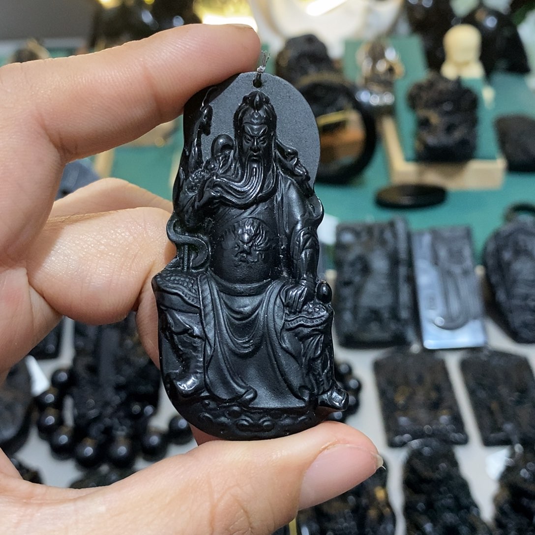 蛇纹石玉颈饰未镶嵌啰**唆