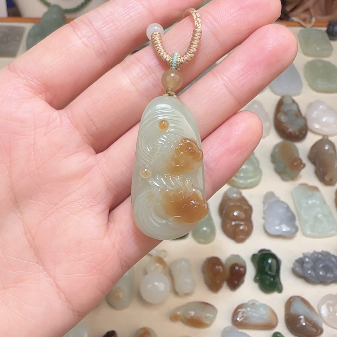 和田玉未镶嵌颈饰