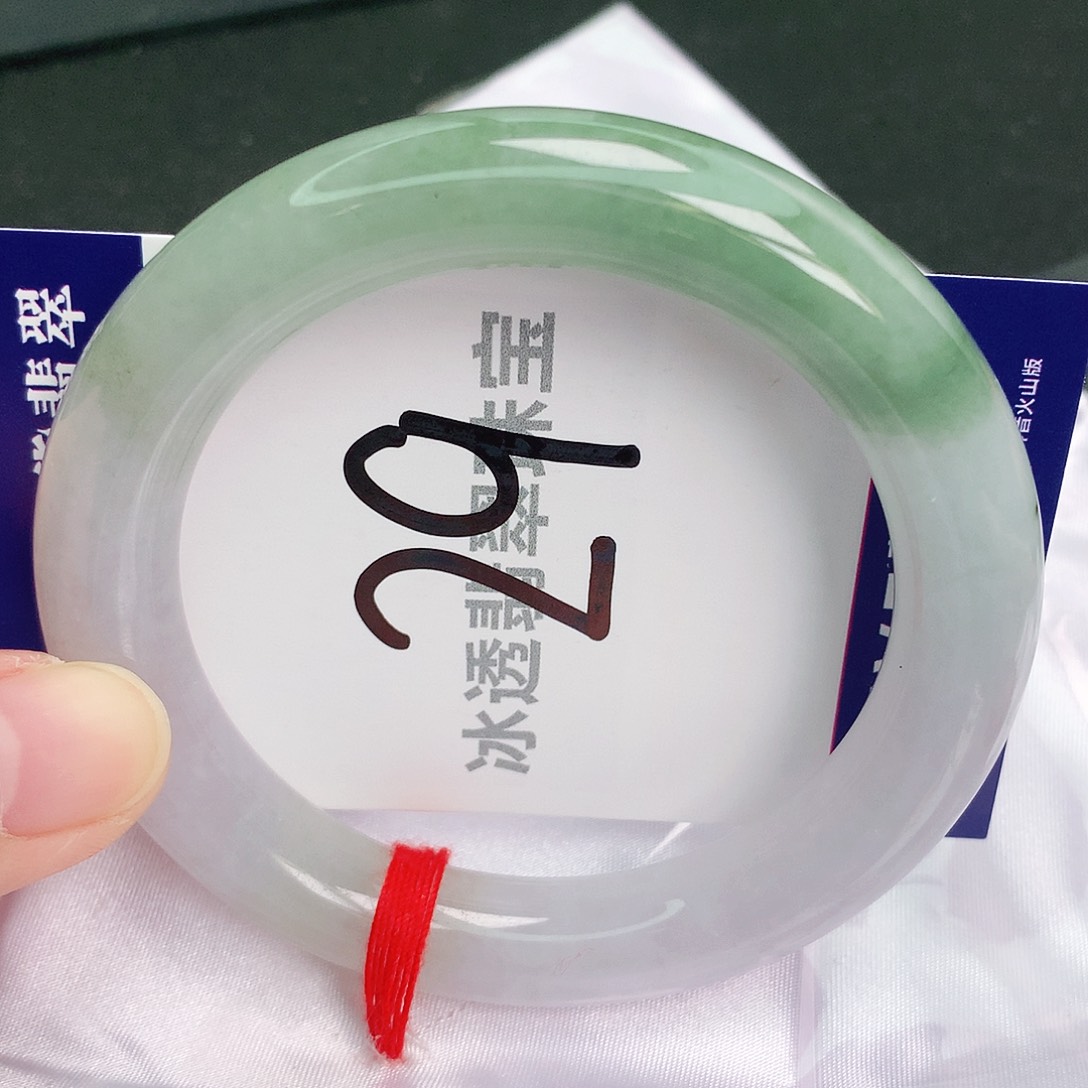 翡翠手镯未镶嵌缅甸天然A货翡翠