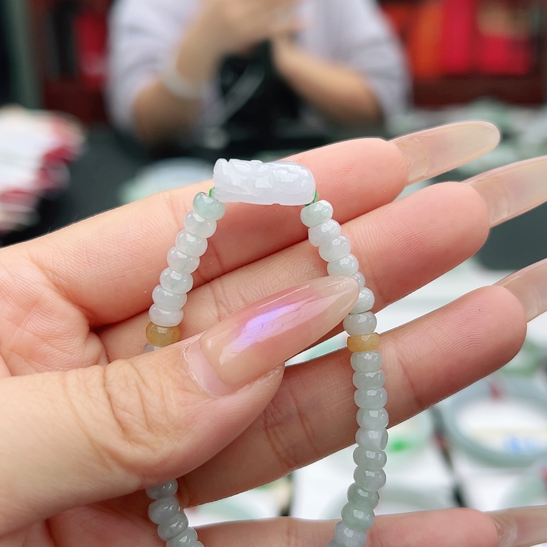 翡翠手链未镶嵌貔貅手串