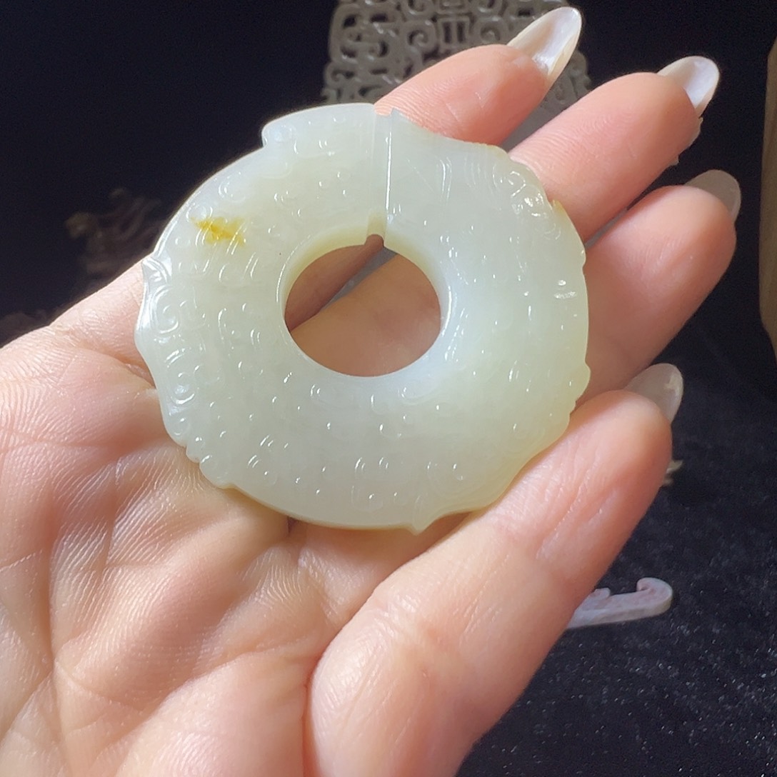 和田玉未镶嵌挂件风*袖