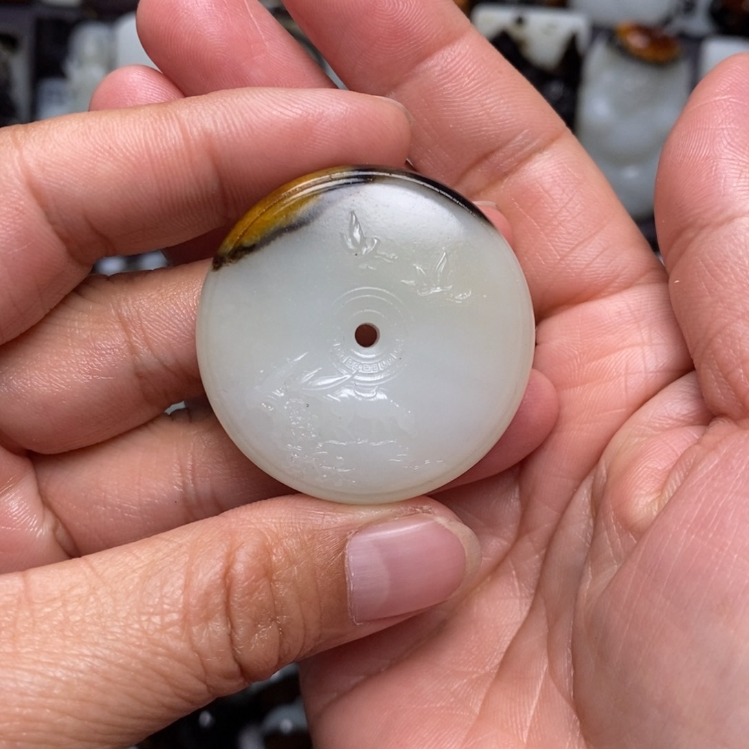 和田玉颈饰未镶嵌