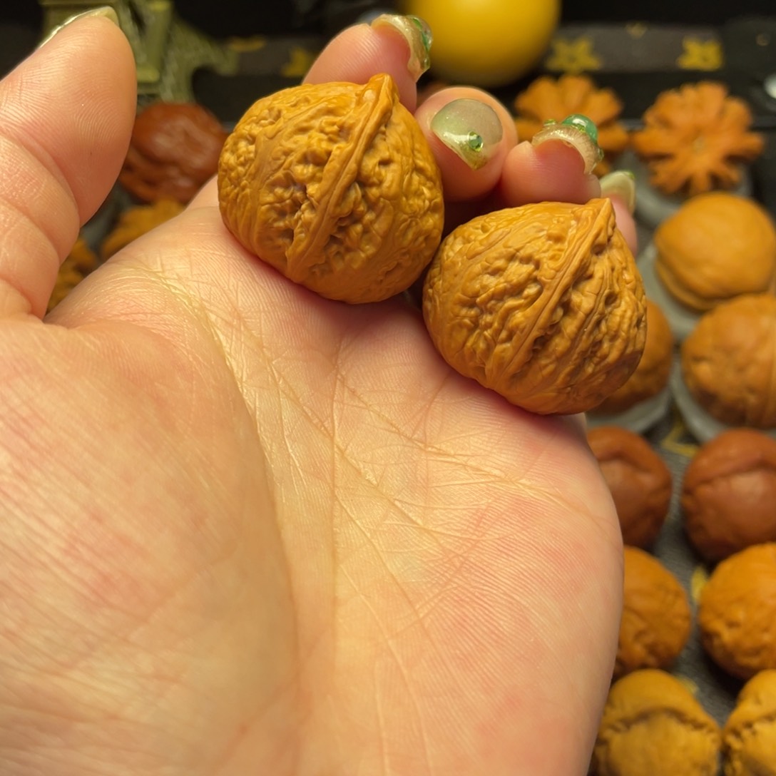 文玩核桃吊坠凹底元宝