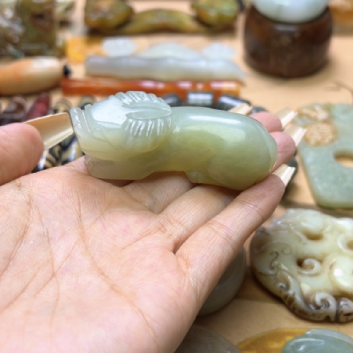 【闪购商品】蛇纹石玉颈饰未镶嵌