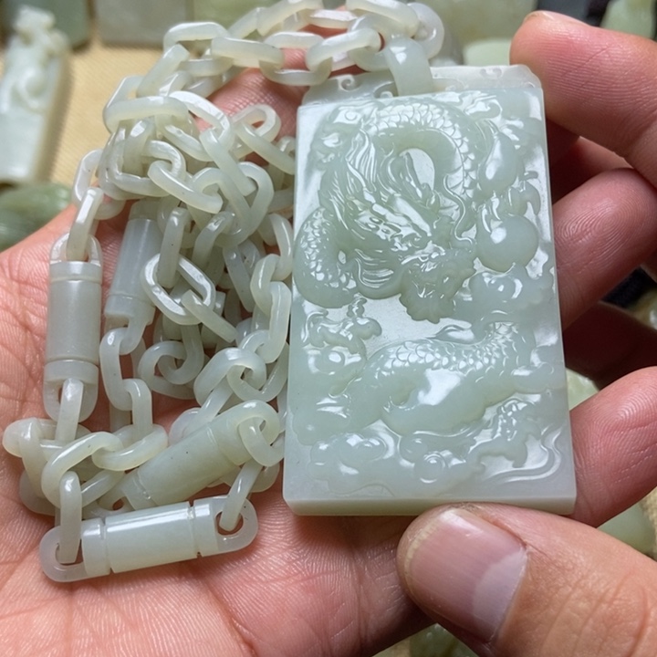 养***师和田玉未镶嵌挂件