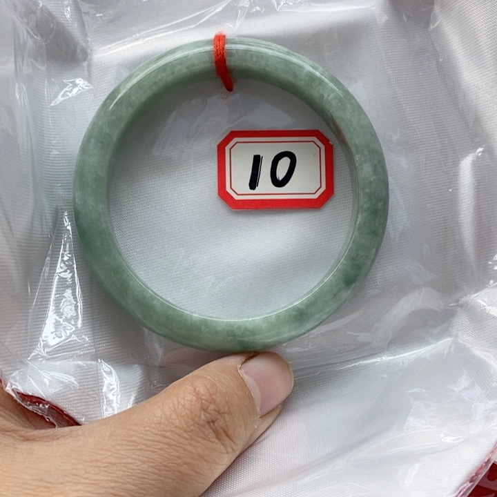 翡翠未镶嵌手镯翡翠