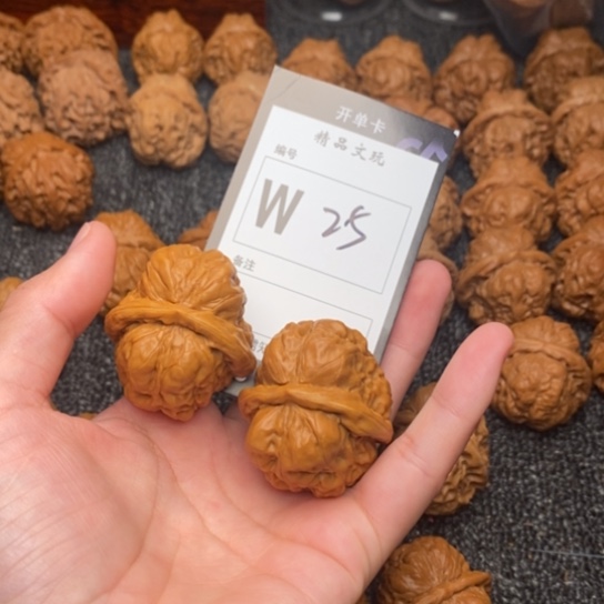 吊坠桃核我是第一百37