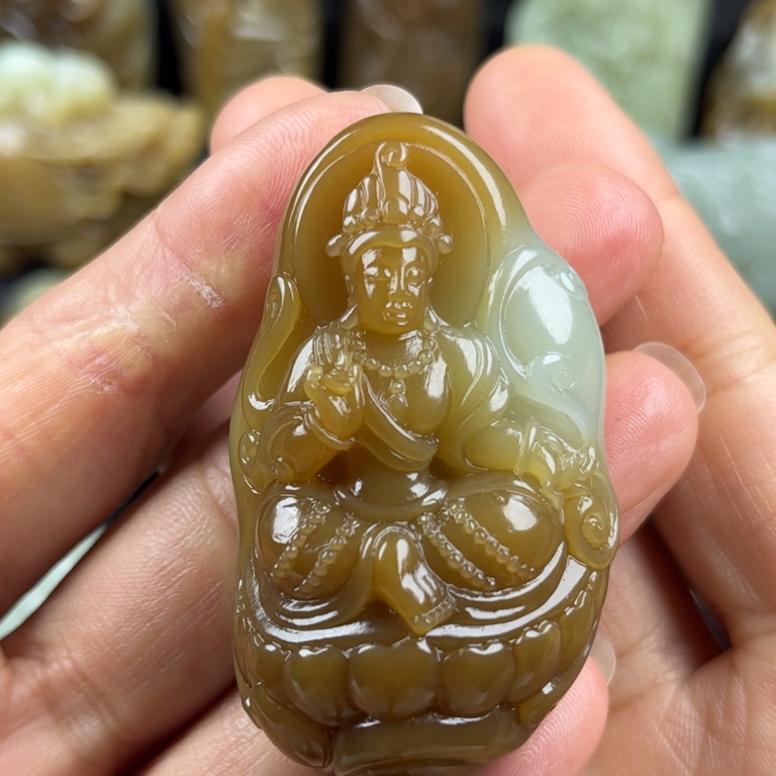 秋***叶和田玉未镶嵌把件