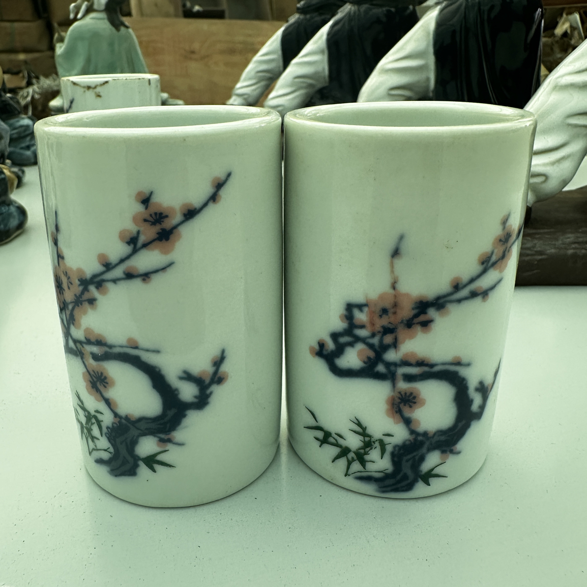 七十年代陶瓷笔筒两个