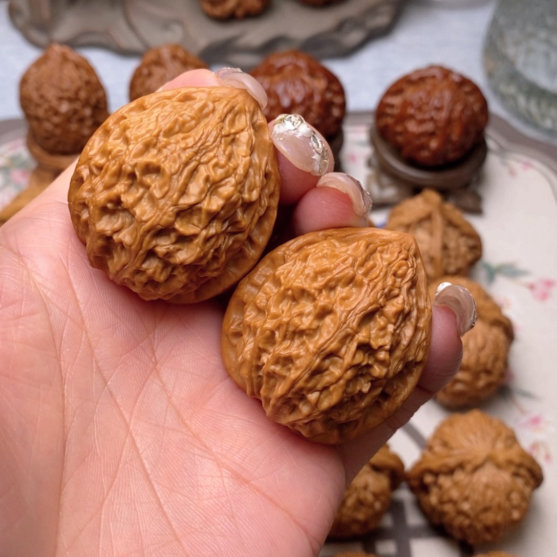 【闪购商品】文玩核桃把件旭**升金牛