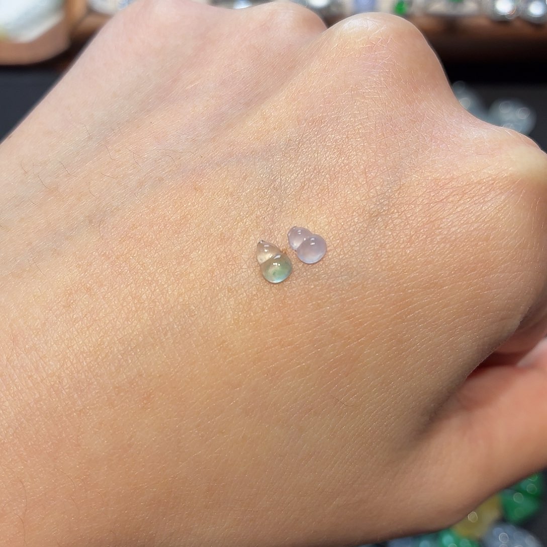 一***子翡翠未镶嵌颈饰葫芦