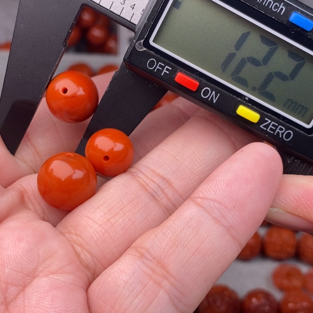 南红玛瑙配饰未镶嵌久****3有瑕疵