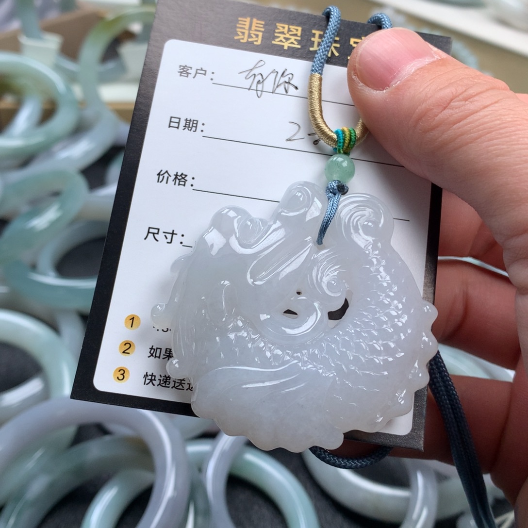 有***到翡翠未镶嵌手镯成品挂件