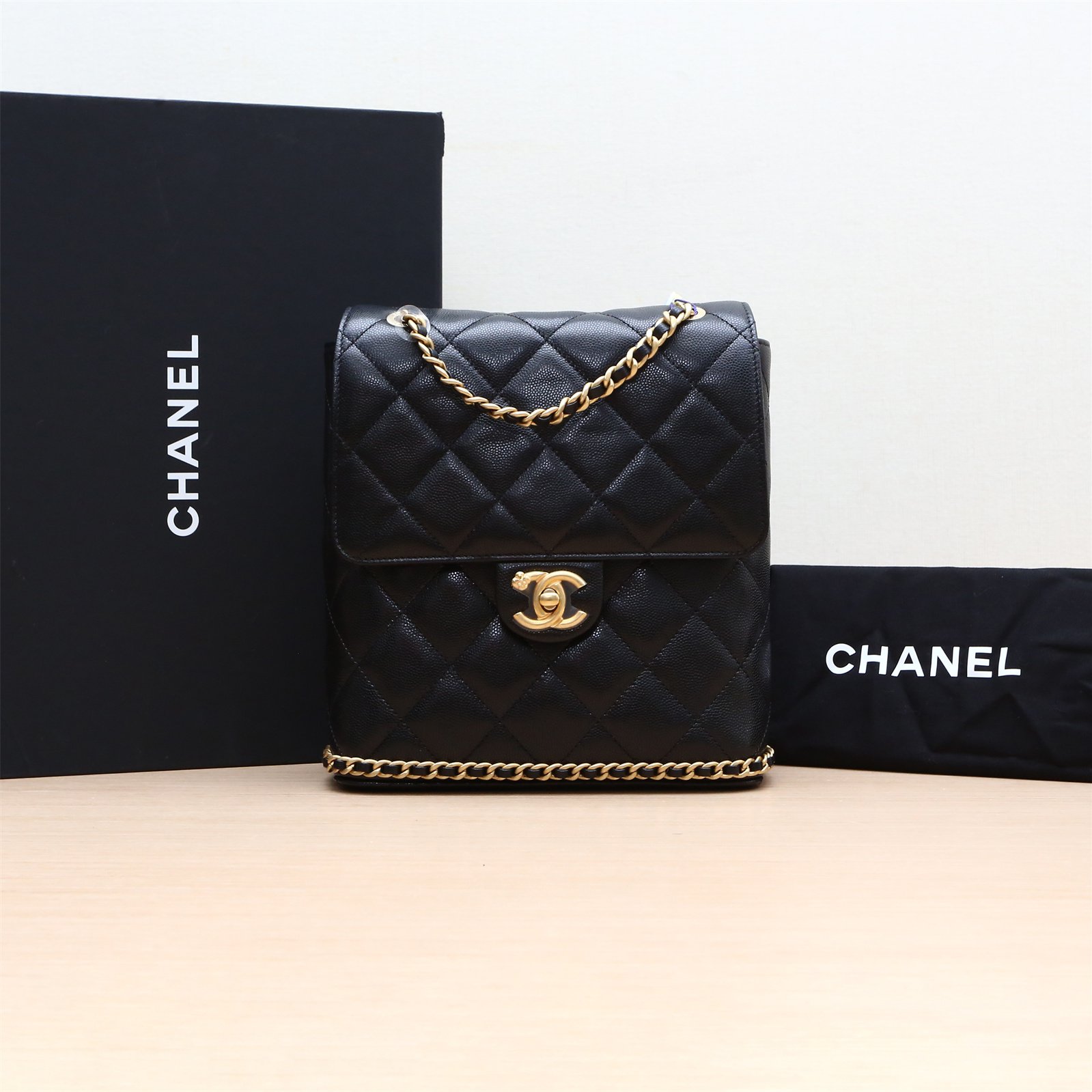99新 Chanel/香奈儿 定金双双 23K 山茶花扣 双肩包 黑色 芯片开