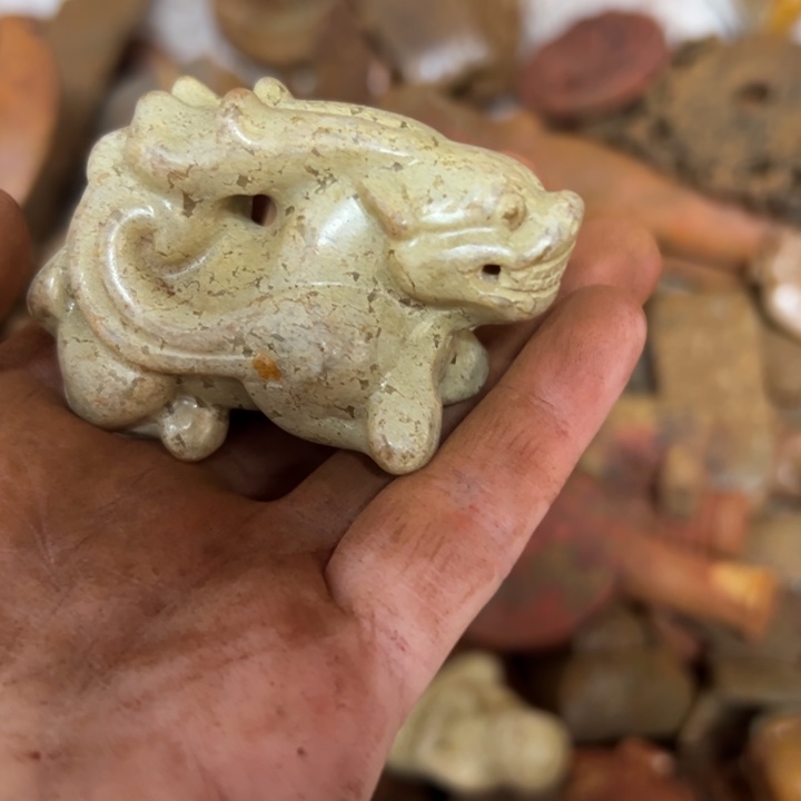 和田玉（黄玉）未镶嵌挂件