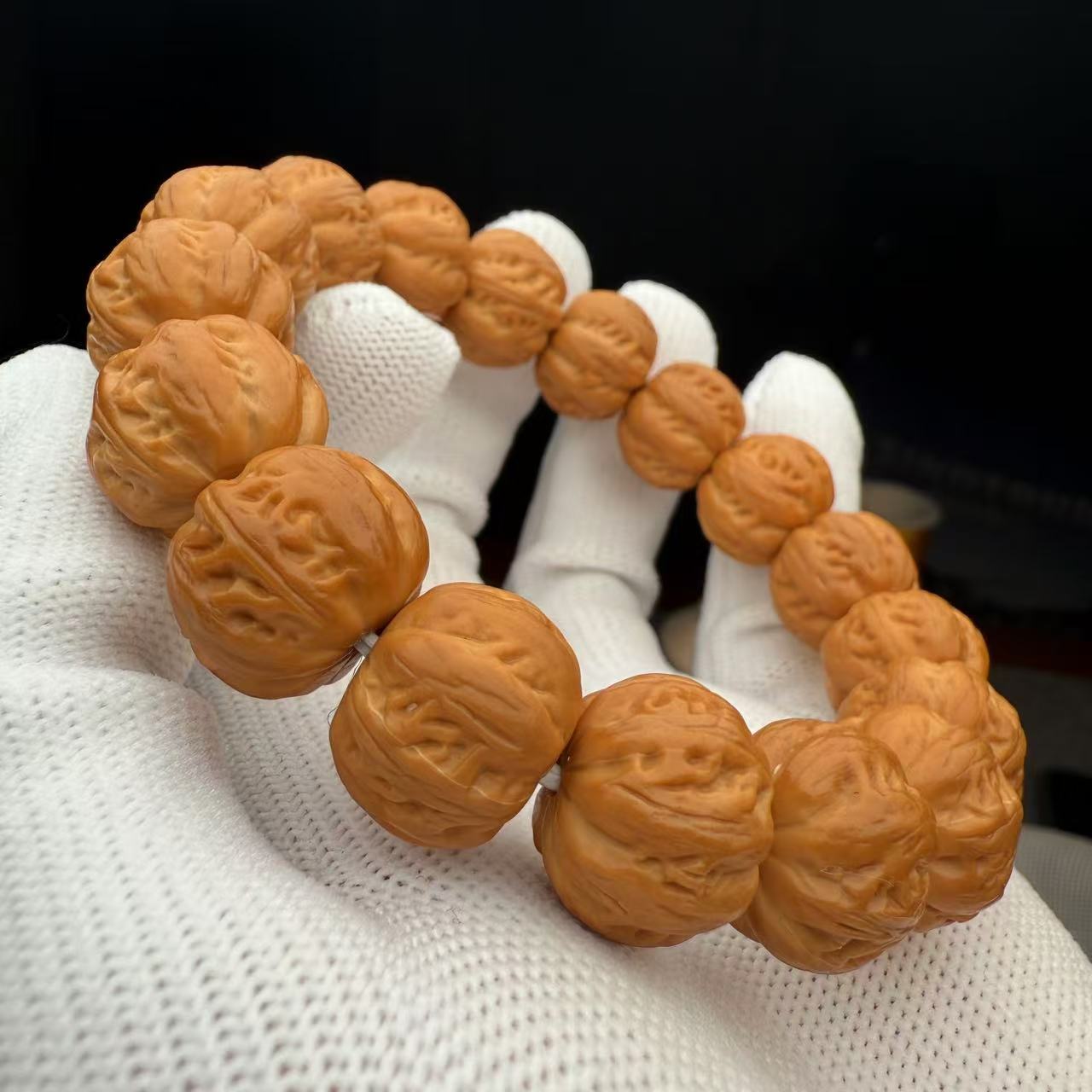 猴头聚宝盆雕刻粗筋飞碟京八棱手串手持