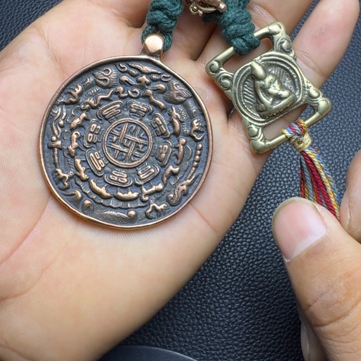 柒***七泥塑藏式风格九宫格..