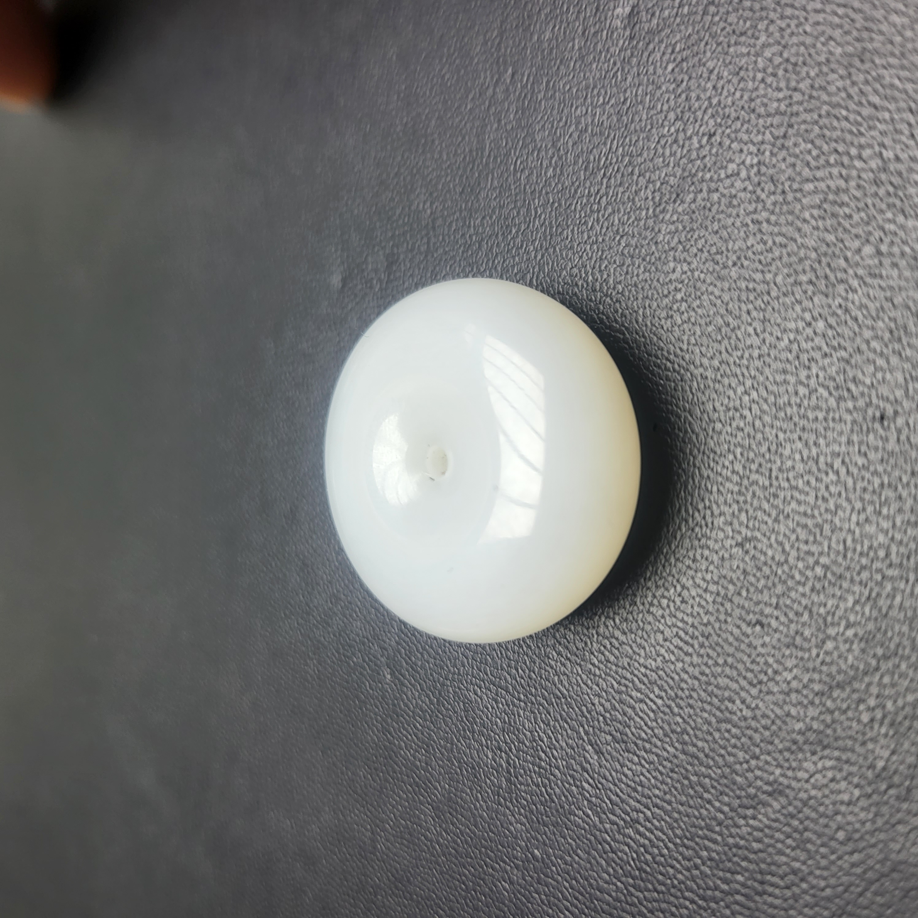 时尚精美新疆和田玉白玉平安扣