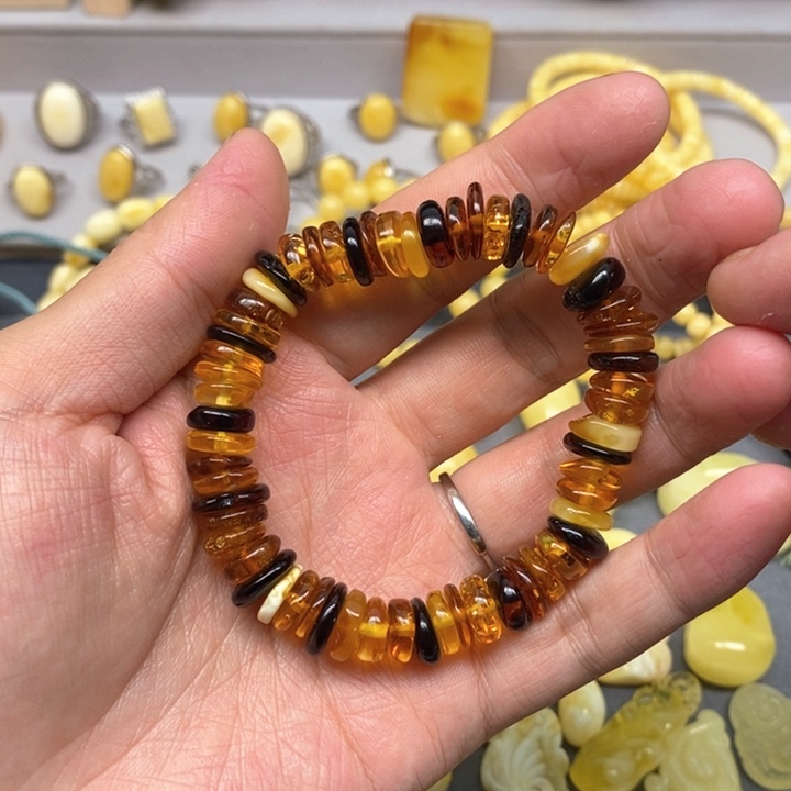 未镶嵌琥珀珠宝奇石