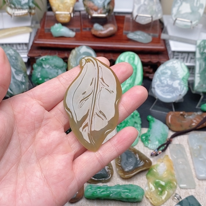 翡翠未镶嵌颈饰缅甸翡翠Ａ货挂件