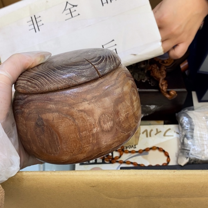瓷片哦哦哦哦我哦哦