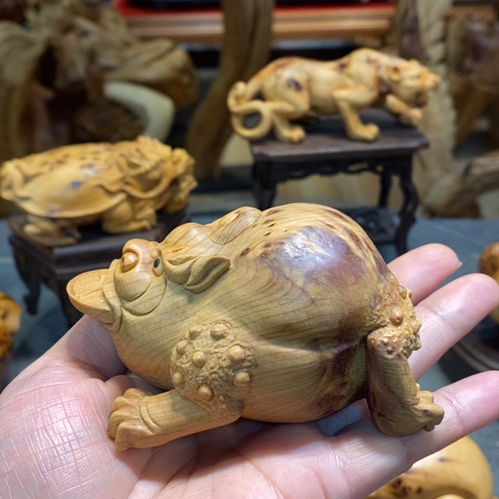 柏木（崖柏）勇**牛留疤金蟾