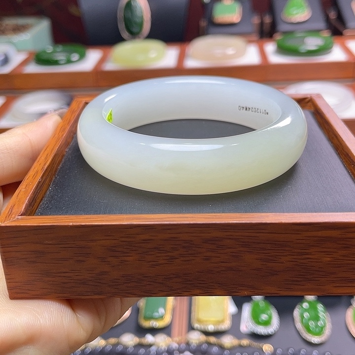 和田玉手镯55.1未镶嵌