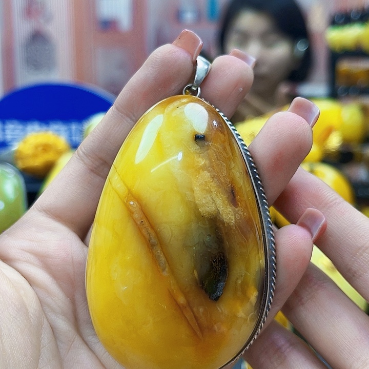 银S925镶嵌颈饰蜜蜡吊坠
