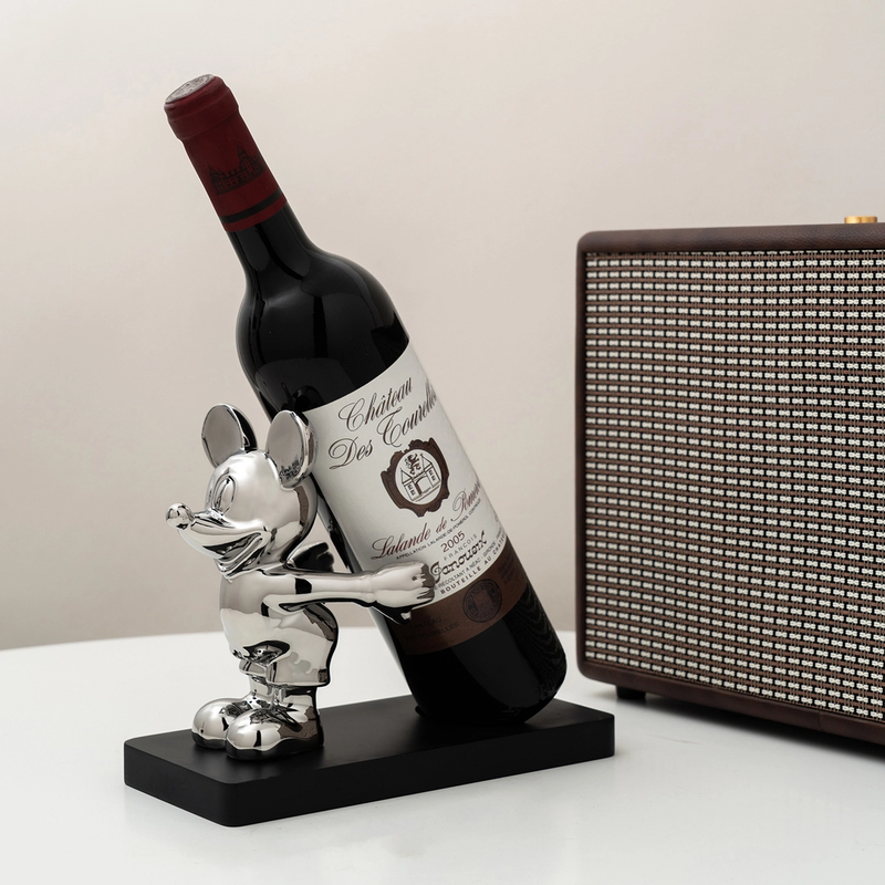 米奇红酒架摆件高档玄关餐边柜客厅酒柜搭配潮玩装饰品网红米老鼠