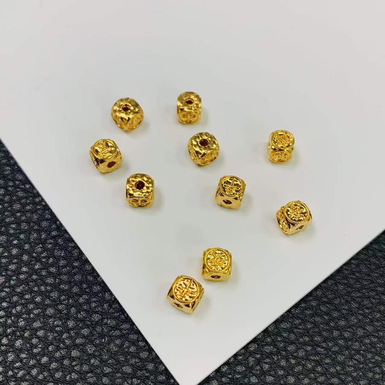 「戴琴珠宝」YZ4220-5mm左右18k金平安喜乐方形配件YF(多样性发其一