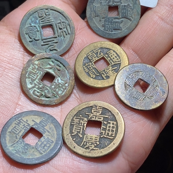 铜现代花钱文创钱币