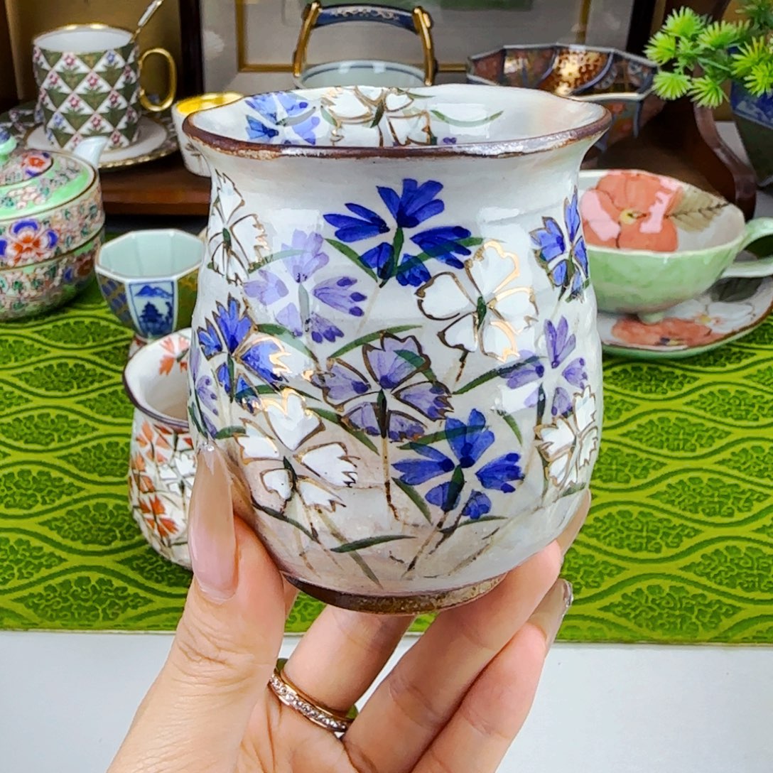 它家陶瓷 很好看！！6