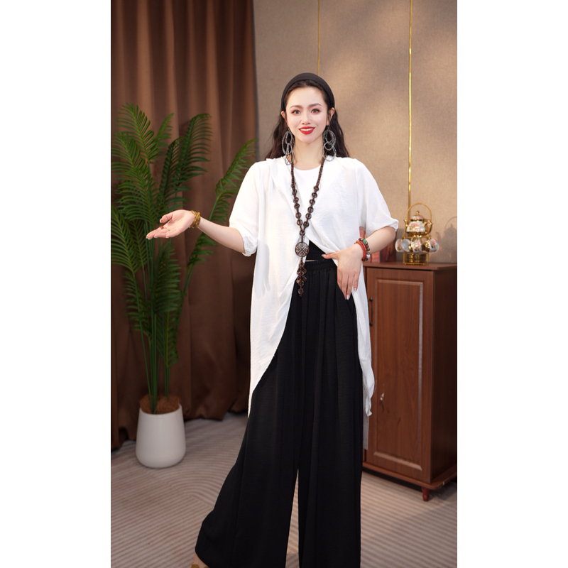 037/038/新款时尚黑白两色百搭百配上衣 J