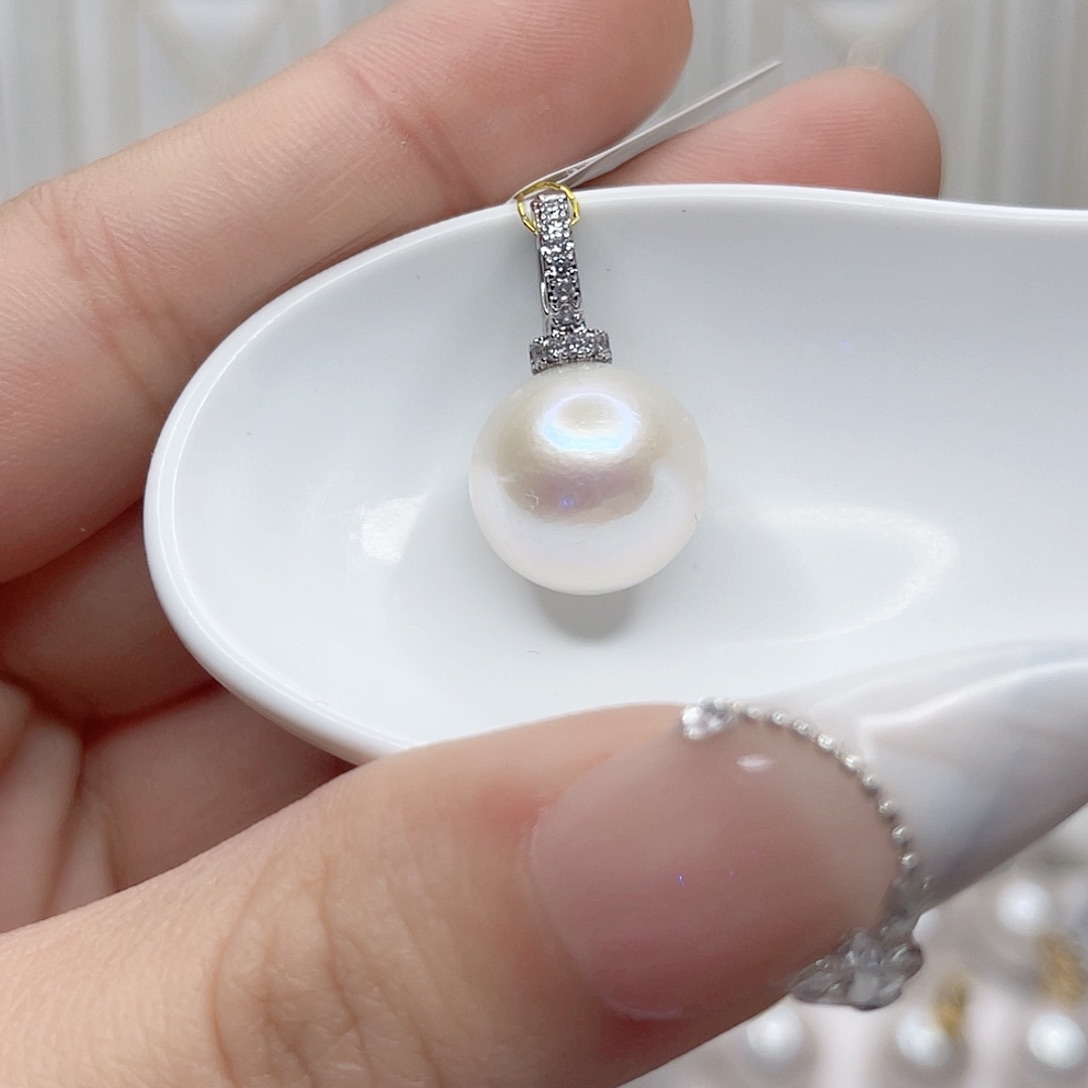 淡水珍珠吊坠(赠链)未镶嵌