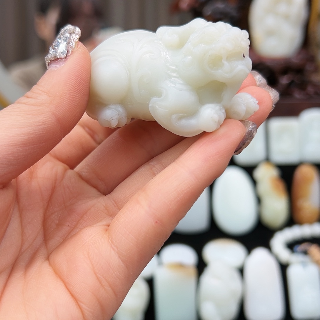 和田玉颈饰未镶嵌梦*然