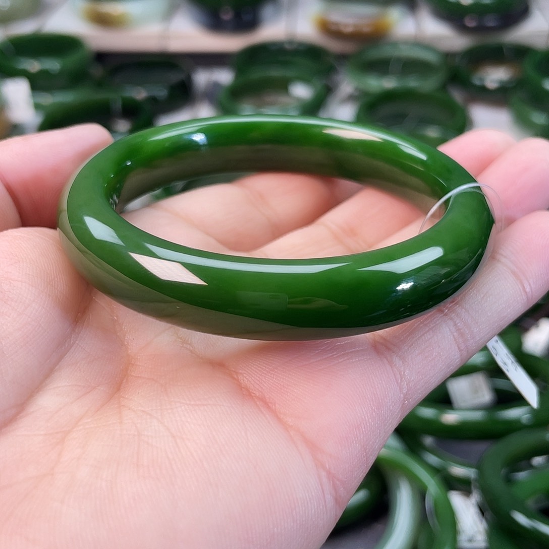 和田玉（碧玉）手镯未镶嵌
