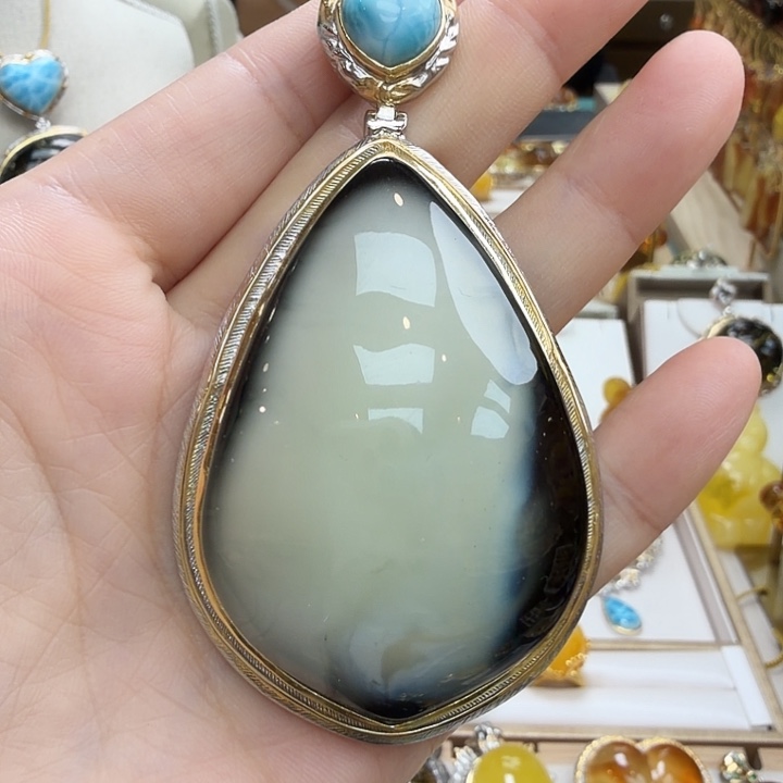 琥珀未镶嵌珠宝奇石