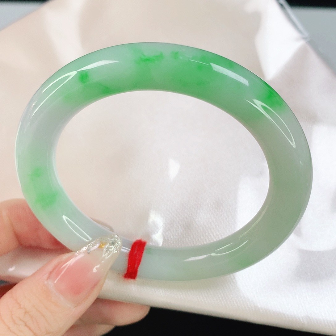 翡翠手镯未镶嵌5135翡翠