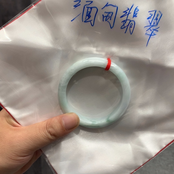 翡翠未镶嵌手镯手镯