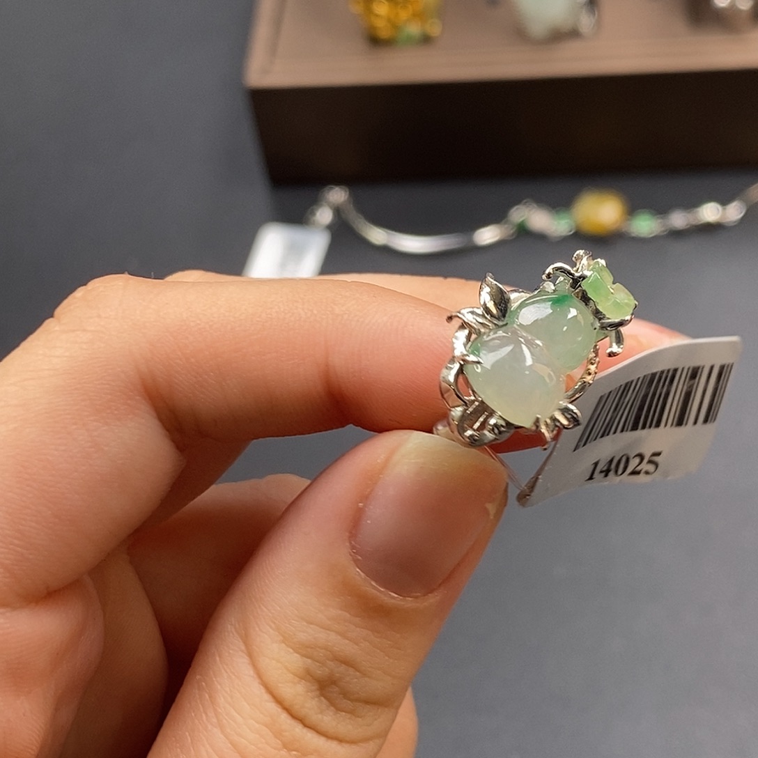 颈饰银S925镶嵌翡翠14025