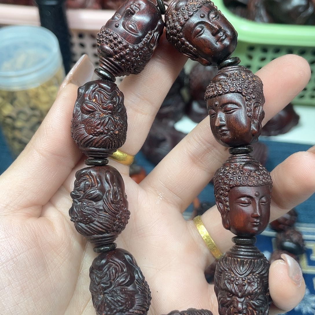维腊木（绿檀）无事牌