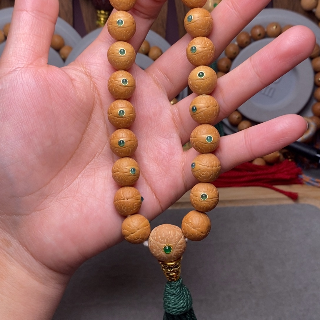 手串凤眼菩提12mm➕绿宝石