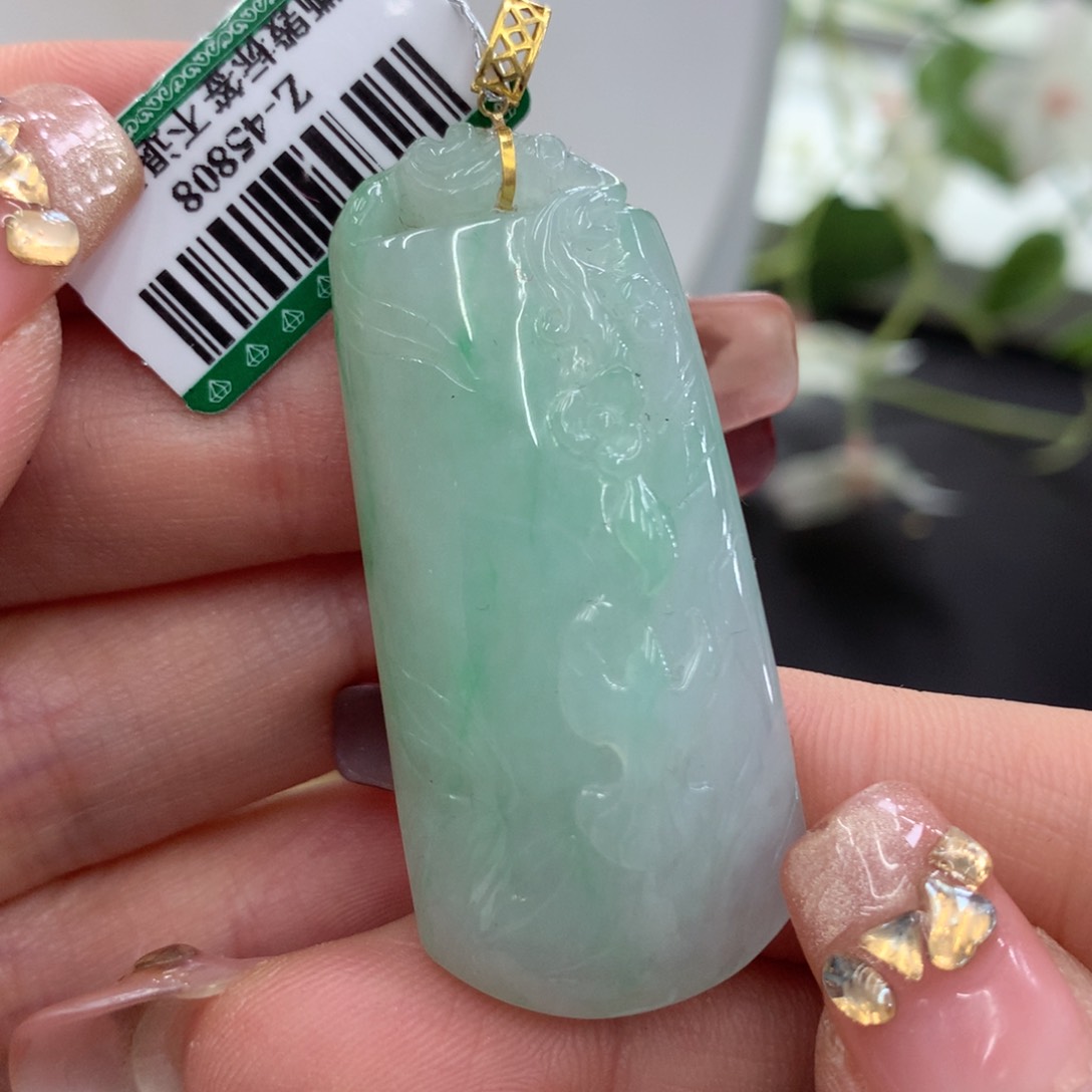 翡翠吊坠(不含链)18K金镶嵌