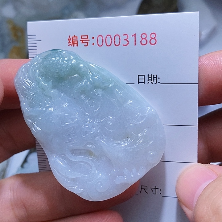 翡翠颈饰未镶嵌一